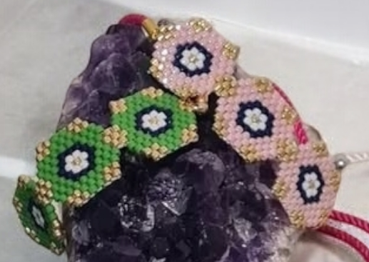 Pembe & Siyah Çiçekli Ayarlanabilir Boncuk Bileklik