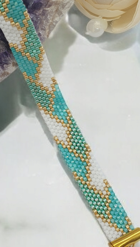 Mint Yeşili & Altın Zigzag Dokulu Bileklik - Galeri Resmi