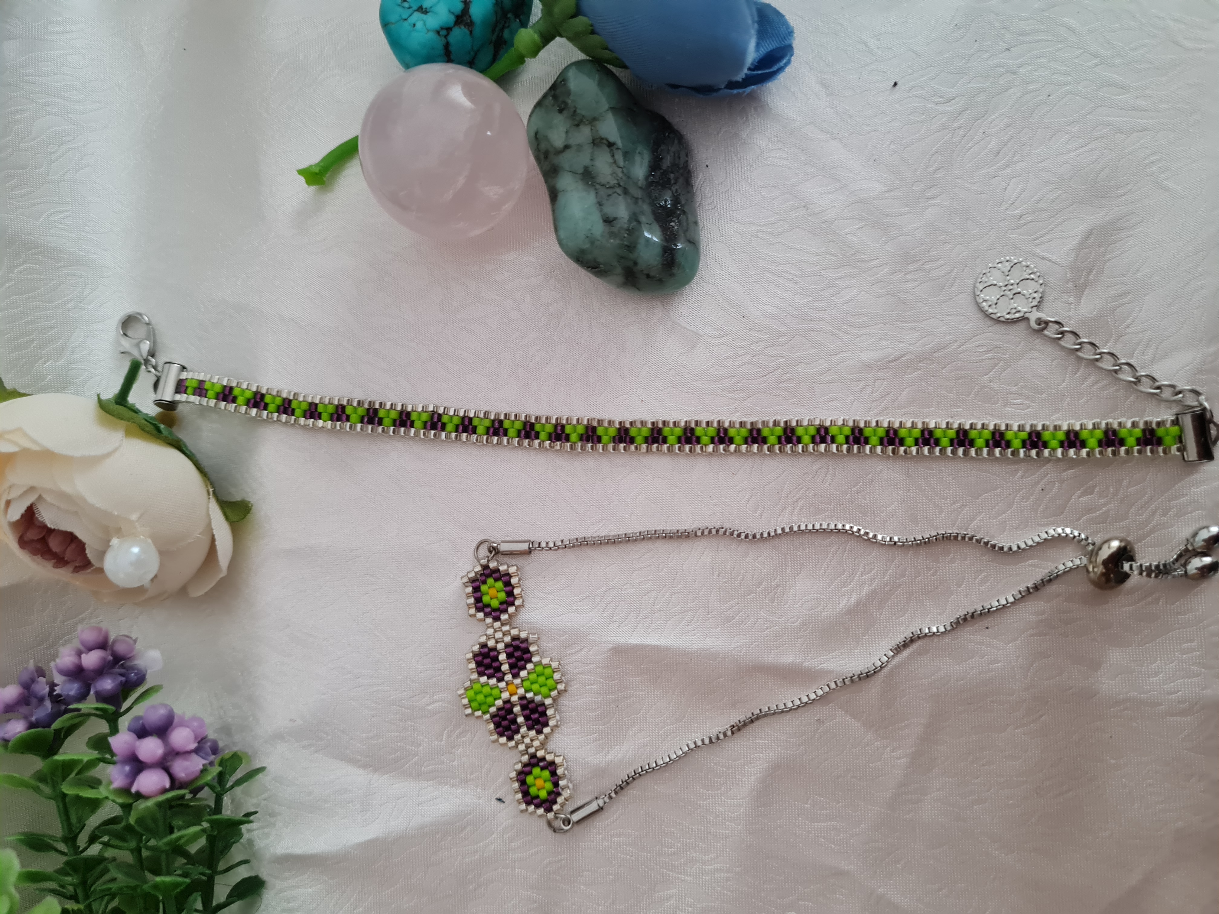 Mor & Yeşil Çiçek Motifli El Yapımı Bileklik Seti